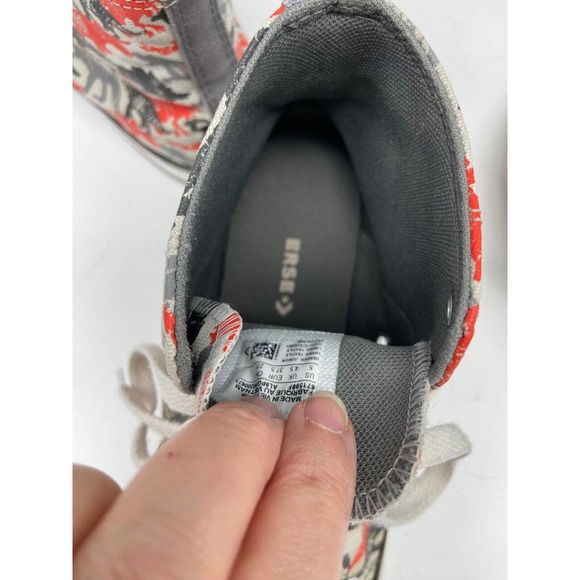 Chuck Taylor‎ Converse Sneakers Junior Sz 5 High Top Dinosaur Print Gray /Red - Picture 11 of 12